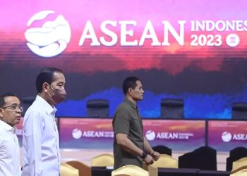 ဘိုင်ဒင်မတက်သည့် အာဆီယံထိပ်သီးဆွေးနွေးပွဲ ပြဿနာဝိုင်းနေ