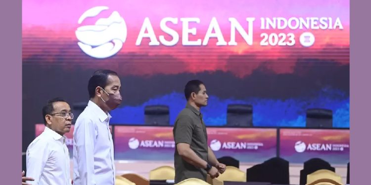 ဘိုင်ဒင်မတက်သည့် အာဆီယံထိပ်သီးဆွေးနွေးပွဲ ပြဿနာဝိုင်းနေ