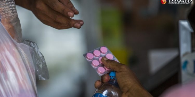 မန္တလေး၌ ဆေးဝါးအချို့ ပြတ်လပ်နေ