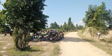 ပေါက်ရေနံမှော်သို့ စစ်ကြောင်းဝင် ဒေသခံ တသောင်းကျော် ထွက်ပြေး