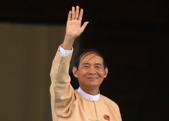 သမ္မတ ဦးဝင်းမြင့် မိသားစုနှင့် တွေ့ခွင့်ရ