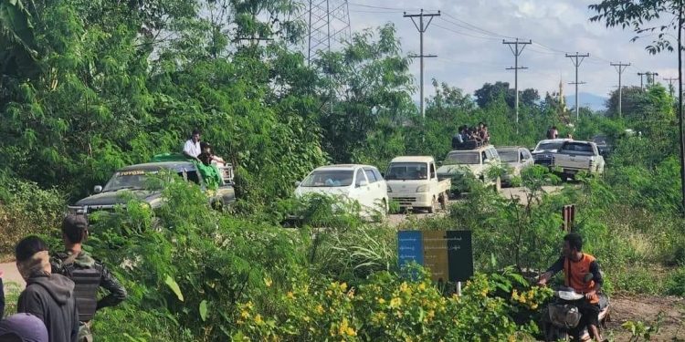 လွိုင်ကော်ဒေသခံ ၈၀ ရာခိုင်နှုန်း မြို့ကို စွန့်ခွာ