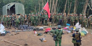 စစ်ကောင်စီကို ဘယ်လို လက်တွဲ ဖြုတ်ချမလဲ