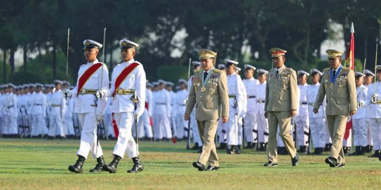 တိုက်ပွဲပြင်းထန်နေချိန် စစ်ခေါင်းဆောင်ပိုင်းနှင့်နီးစပ်သည့် စစ်ဆရာဝန်များကို အရပ်ဘက် ရွှေ့