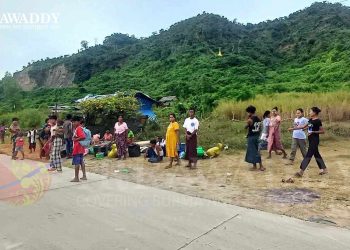 ရခိုင်တိုက်ပွဲကာလ အရပ်သား ၁၈၀ နီးပါးကို စစ်ကောင်စီ ဖမ်းဆီးထား