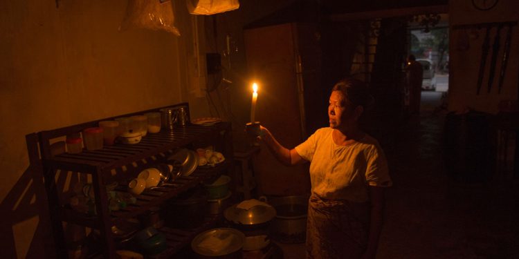 စွမ်းအင်အကျပ်အတည်းက စစ်ကောင်စီအတွက် အိပ်မက်ဆိုး