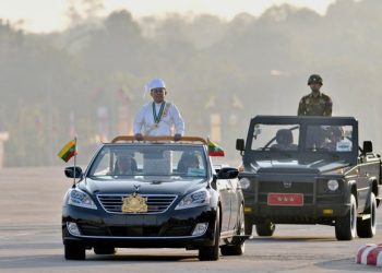 အာဏာသိမ်းပြီး ၃ နှစ်ကြာသောအခါ အချိန်သည် စစ်တပ်ဘက်တွင် မရှိတော့