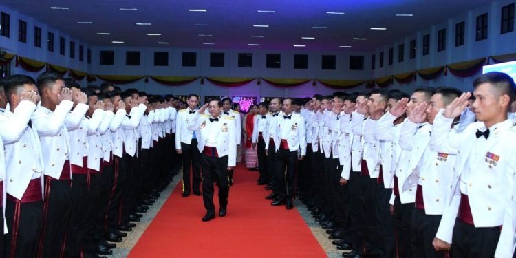 သေမည့်အပတ် စစ်ထဲလိုက်ရမည့်အဖြစ် နောက်ဆုံးအသုတ် ဗိုလ်လောင်းများ ကြုံနေရ