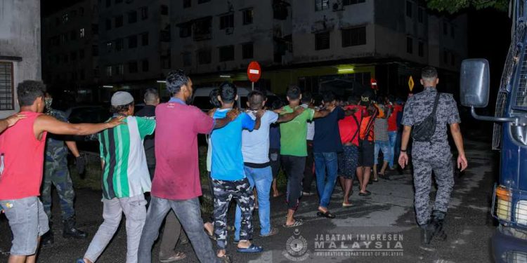 မလေးရှား၌ အဖမ်းခံရသည့် မော်ဒယ်ဖူးပွင့်ခိုင်၊ အေမီဈာန်အပါ မြန်မာတချို့ ပြန်မလွတ်သေး