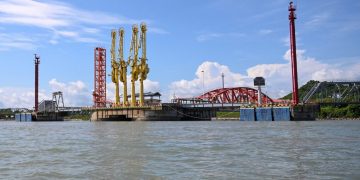 စစ်ရှိန်မြင့်နေချိန် ရခိုင်ရှိ တရုတ်ဆိပ်ကမ်းကို စစ်ကောင်စီ တွန်းလုပ်နေ