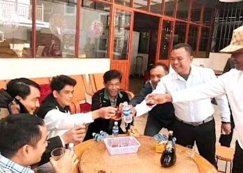 လက်နက်ချ ဗိုလ်မှူးချုပ်များကို အရေးယူမှုက အာဏာဖီဆန်မှုများ ဖြစ်လာနိုင်ဟုဆို