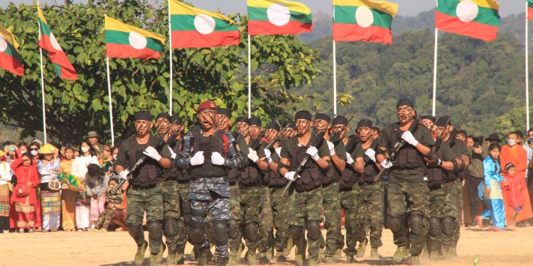 အပြိုင်အဆိုင် စစ်သားစုမှုကြား ပူပန်နေရတဲ့ ရှမ်းပြည်သားတွေ