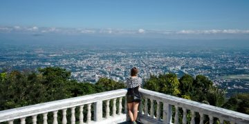 မြန်မာ အိမ်ခြံမြေဝယ်သူများ ဘန်ကောက်ကို ကျော်ကြည့်လာ