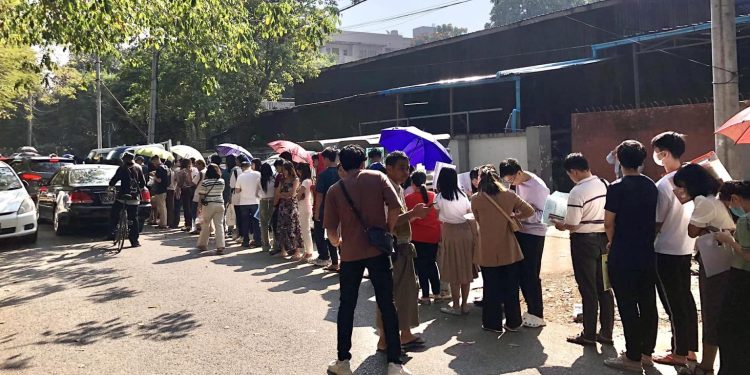 ထိုင်းသို့ ရွှေ့ပြောင်းအခြေချ မြန်မာများ ငယ်ရွယ်ပြီး ပညာရပ် ကျွမ်းကျင်