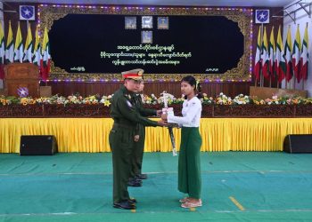 စစ်တိုင်းမှူးအချို့ အပြောင်းအလဲလုပ်