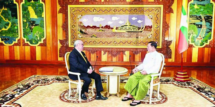 ရုရှားရုပ်သံက စစ်ခေါင်းဆောင် မင်းအောင်လှိုင်ရဲ့ “မိုးလုံးပြည့် မုသာဝါဒ”