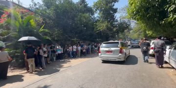 စစ်မှုမထမ်းမနေရနှင့် ထွက်ပေါက်မဲ့သူများ