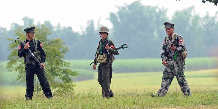 KIA ထိုးစစ်က မြို့ကြီးများအား ဝိုင်းပတ်မည့် အခြေအနေ ရောက်လာ