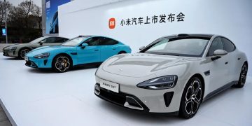 လျှပ်စစ်ကားများ Xiaomi စထုတ်