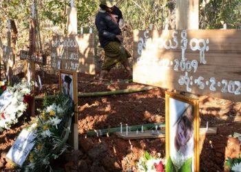 စစ်ဒဏ်ရာဒဏ်ချက်ကြောင့် မြန်မာကလေးငယ်များ ယခင်လို ဘဝမျိုး ပြန်မရနိုင်တော့