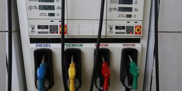 ပြည်တွင်း၌ စက်သုံးဆီပြတ်နေ ပြန်