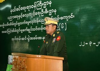 တိုက်ပွဲပြင်းထန်နေချိန် လားရှိုး စစ်တိုင်းမှူး ရာထူးမှ ဖယ်ရှားခံရ