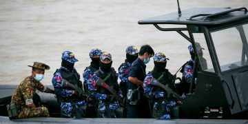 မန္တလေးလုံခြုံရေး ဧရာဝတီမြစ်တွင်း စစ်သင်္ဘောဖြင့် ကင်းလှည့်