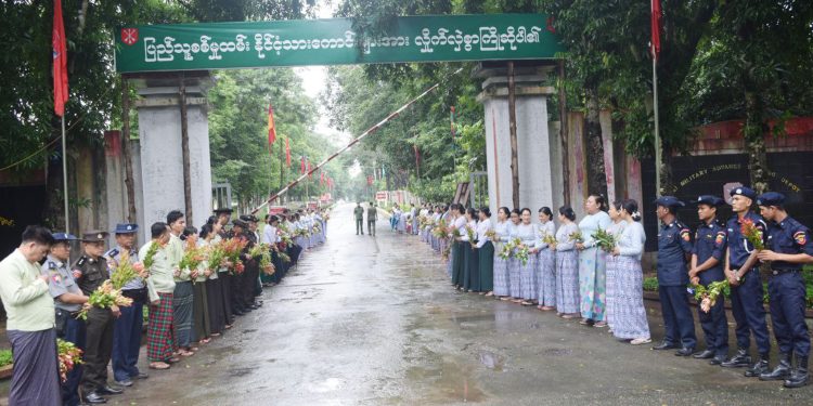 မန္တလေးတွင် စစ်မှုထမ်းရန် လူငယ် ၅၀ ခန့် ဖမ်းဆီးခံရ