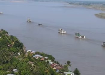 မန္တလေးမှ တက်လာသည့် စစ်သင်္ဘောများ ရွှေကူသို့ ရောက်လာ