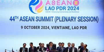 မြန်မာ စစ်ပွဲနှင့် တောင်တရုတ်ပင်လယ်အရေး အာဆီယံ အကျပ်ရိုက်