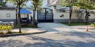 မန္တလေးမှ တရုတ်ကောင်စစ်ဝန်ရုံးကို မည်သူ ဗုံးခွဲတိုက်ခိုက်သနည်း