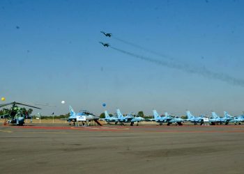 နမ့်ခမ်းကို ဗုံးကြဲနေတဲ့ စစ်တပ်လေယာဉ် တရုတ် ပစ်ခတ်