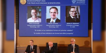 နိုင်ငံ ကြွယ်ဝချမ်းသာရေး ခိုင်မာသော အင်စတီကျူးရှင်းများ အရေးကြီး