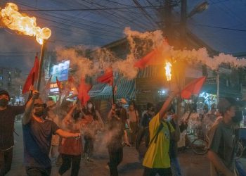 ရန်ကုန်မှ တက်ကြွလှုပ်ရှားသူ လူငယ် ၂ဦး စစ်ကြောရေး၌ နှိပ်စက်ခံနေရ