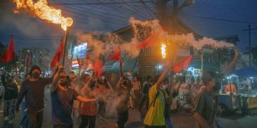 ရန်ကုန်မှ တက်ကြွလှုပ်ရှားသူ လူငယ် ၂ဦး စစ်ကြောရေး၌ နှိပ်စက်ခံနေရ