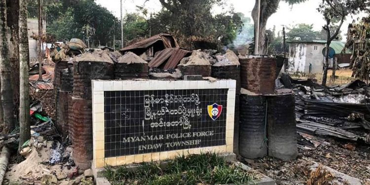 အင်းတော်တွင် ဖမ်းထားသူများကို စစ်တပ် အစုလိုက်အပြုံလိုက် အဓမ္မပြုကျင့်