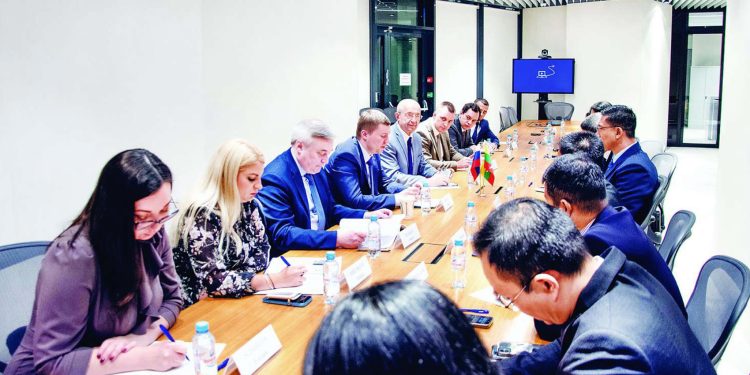 လုပ်သားလိုအပ်ချက်မြင့်နေသော ရုရှားသို့ မြန်မာအလုပ်သမားများ စေလွှတ်ရန် စီစဉ်နေ