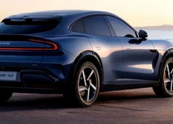 တရုတ် Xiaomi က အီလွန်မတ်စ် ရဲ့ Tesla နဲ့ ပုံစံတူ SUV လျှပ်စစ်ကားကို ထုတ်ပြ