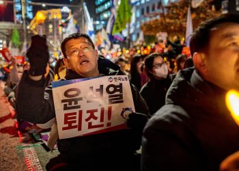 K-pop၊ စာပေနိုဘယ်ဆုနှင့် တောင်ကိုရီးယား အာဏာရှင်များ