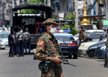 ဆိုက်ဘာလုံခြုံရေးဥပဒေက အွန်လိုင်းဝေဖန်သူများကို ပစ်မှတ်ထား