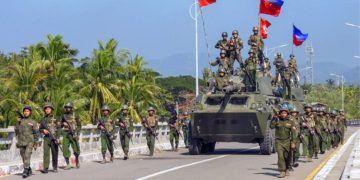 စစ်ကောင်စီကို တော်လှန်ရေးတပ်တွေ ဝိုင်းလာနေပြီလား