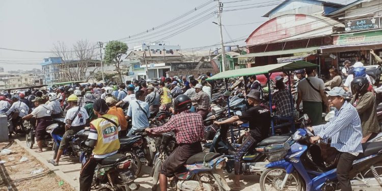 စစ်ကောင်စီကပါ ပိတ်၍ ကရင်ပြည်နယ်တွင်း စက်သုံးဆီဈေးတက်လာ