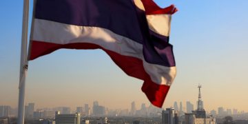 နိုင်ငံခြားသားပိုင် တရားမဝင်လုပ်ငန်းများနှိမ်နင်းရန် ထိုင်းလုပ်ငန်းရှင်များ တောင်းဆို