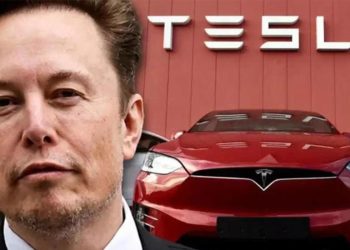 အီလွန်မတ်စ် ကို တက်စ်လာ ရဲ့ CEO နေရာကနေ ဆင်းပေးဖို့ တောင်းဆိုမှုတွေ ရှိလာ