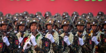 မြန်မာစစ်တပ် ချောက်ကမ်းပါးစွန်း ရောက်လုနီးပြီ