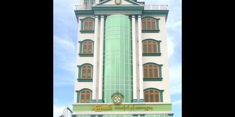 အမျိုးသမီးအခွင့်အရေး ချိုးဖောက်သော စကြာမင်းဆေးဝါးစက်ရုံ ရဲဝင်စစ်