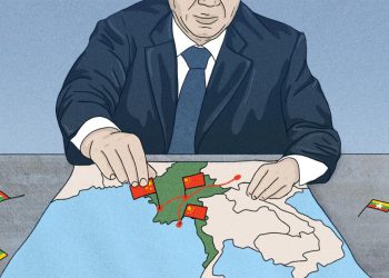 မြန်မာပြည်တွင် တရုတ် လှေနံ ၂ ဖက်နင်းနေသည်