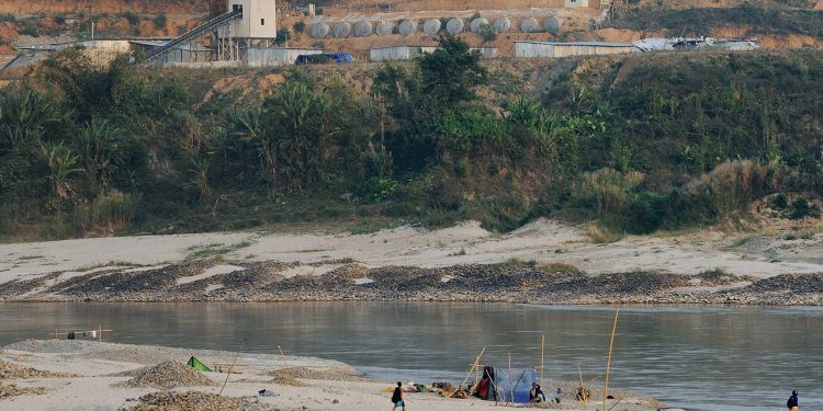 တရုတ်သံအမတ် မာကျားထံမှ စိုးရိမ်ဖွယ် သတင်းစကား