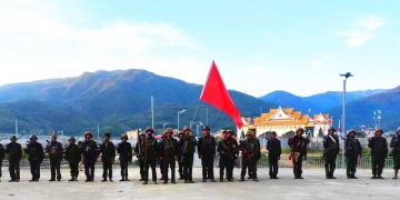 တုတ်ပြပြီး မုန့်ဝေနေတဲ့ တရုတ်လုပ် ဆွေးနွေးပွဲများ