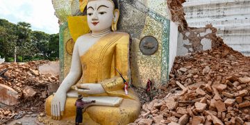 ငလျင်ကပ်ဘေးအလွန် မြန်မာစစ်အုပ်စု၏ နိုင်ငံရေးလှည့်ကွက်များ